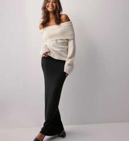 Off-Shoulder knit dress - Biała